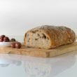 Przepis na Hiszpańskie oliwki z chlebem, serem i warzywami