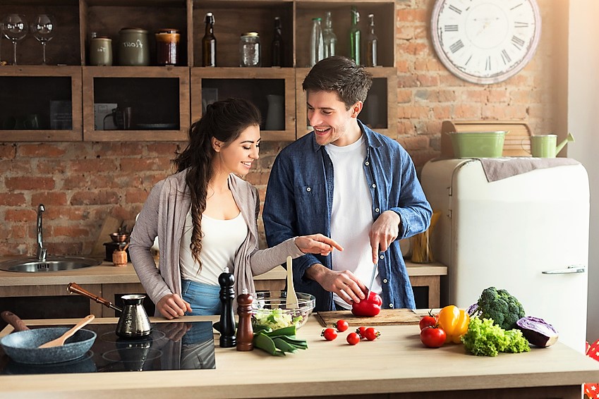 Młodym trudniej przejść na dietę, bo… nie umieją gotować