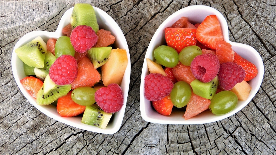 Czego unikać i jakie warzywa oraz owoce wybrać, żeby jeść zdrowiej